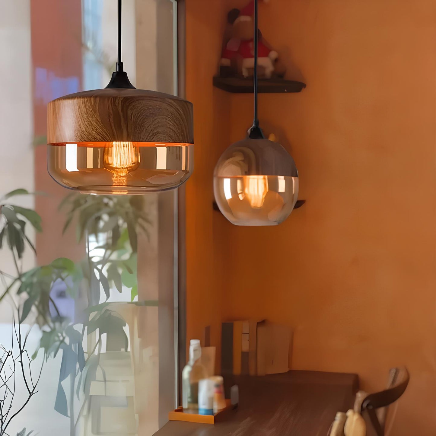 Suspension bois et verre teinte cognac – Luminaire moderne