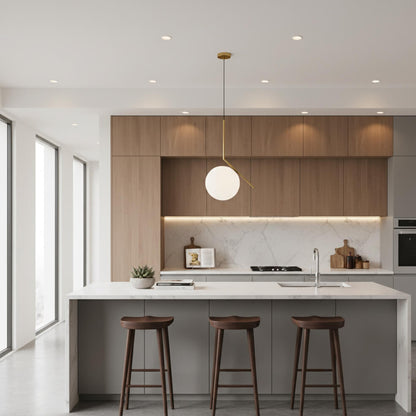 Suspension boule en verre et laiton – Luminaire moderne et raffiné