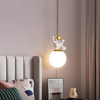 Suspension chambre enfant astronaute