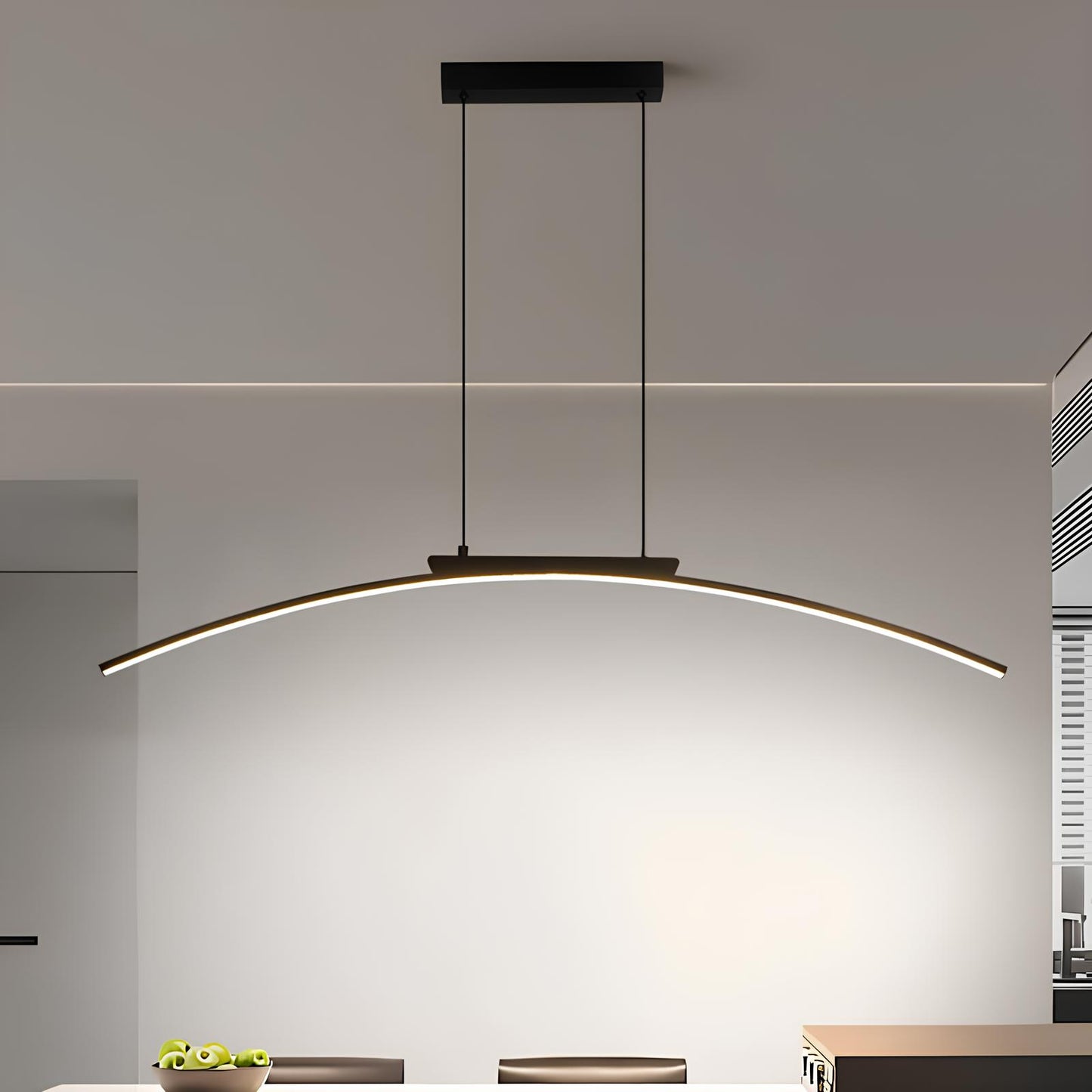 Suspension contemporaine en arc – Luminaire moderne
