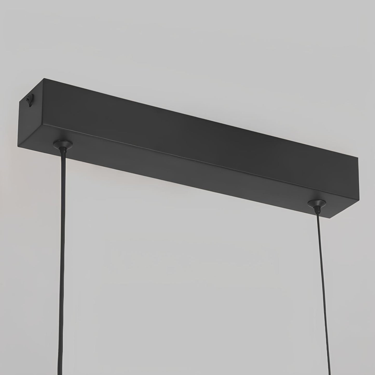 Suspension contemporaine en arc – Luminaire moderne