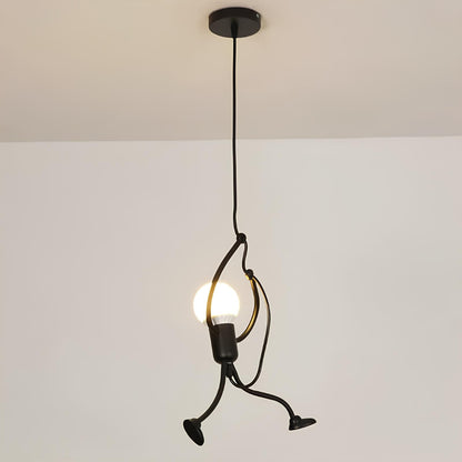 Suspension créative petit homme en fer – luminaire décoratif moderne