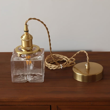 Suspension en verre nervuré doré