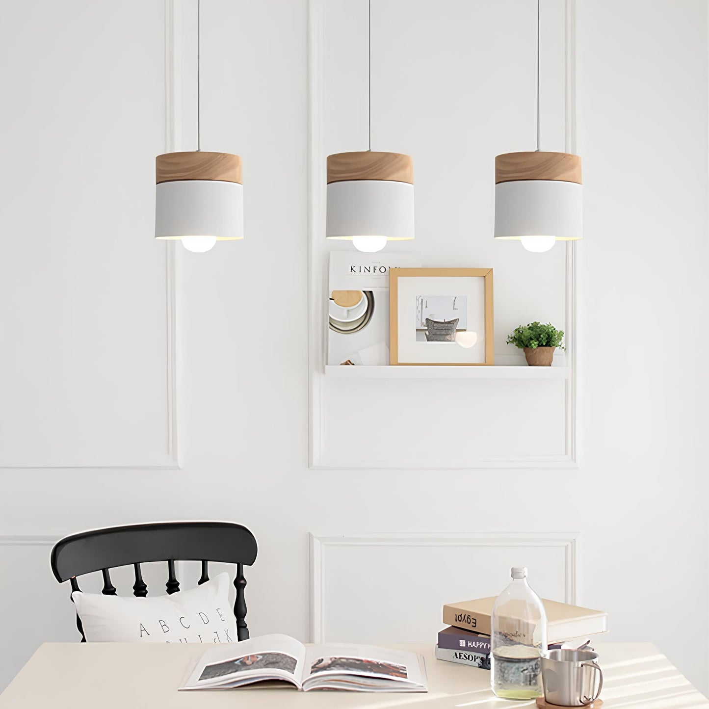 Suspension nordique en bois et couleurs pastel – Design scandinave moderne