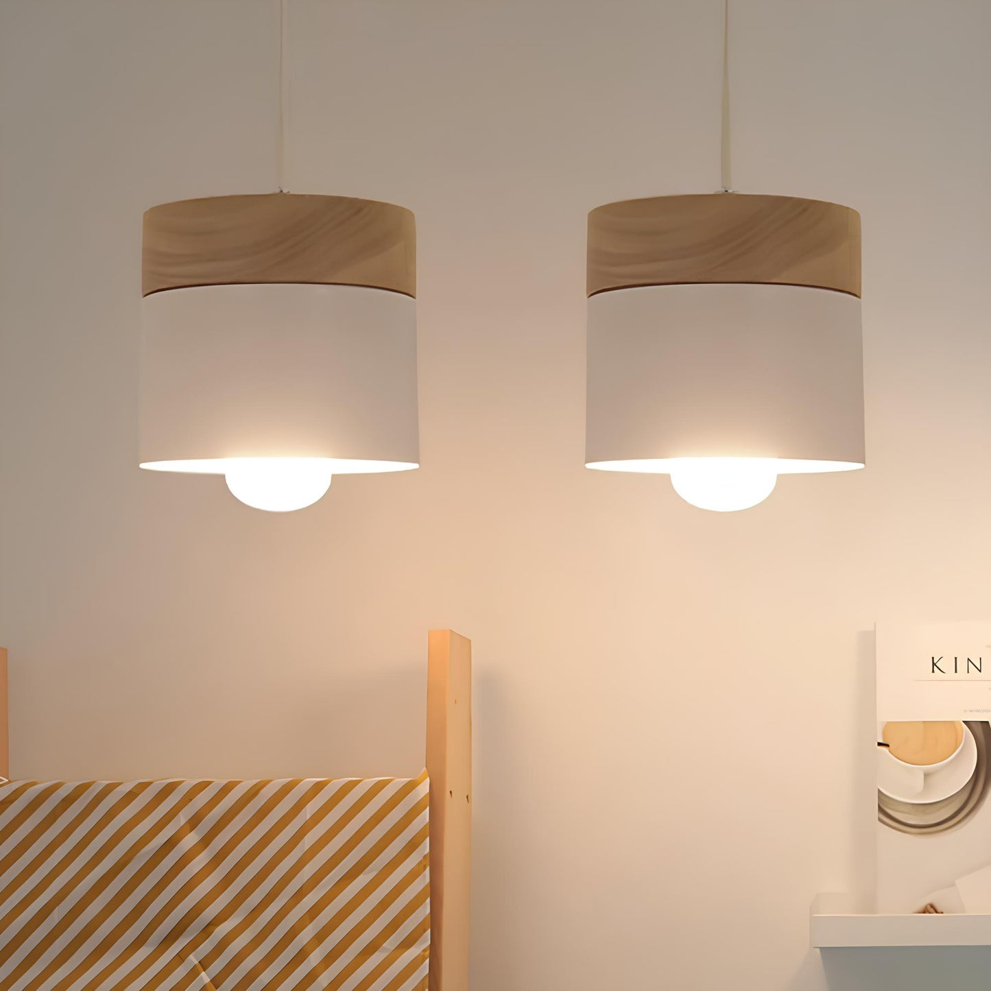 Suspension nordique en bois et couleurs pastel – Design scandinave moderne